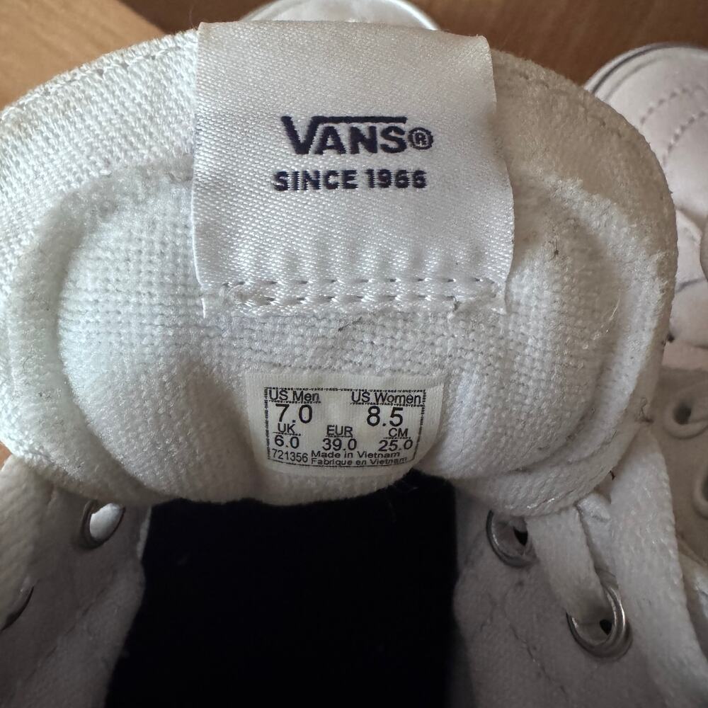 VANS Sk8-Hi Tapered Sport Stripes
Platform Navy White Size 8.5 women | 7.0 men - Picture 7 of 16